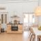 Aretousa Deluxe Downtown Apartment