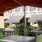 Logis Hotel Le Clos Des Oliviers