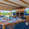Finca Short De Conies 2