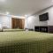 Scottish Inn and Suites Tomball - تومبال