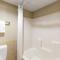 Super 8 by Wyndham Perry IA