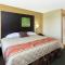Super 8 by Wyndham Perry IA