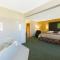 Super 8 by Wyndham Perry IA
