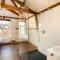 Stayci Serviced Apartments Royal Palace
