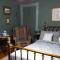 Holidae House Bed & Breakfast