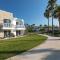 White Pearls-Adults Only Luxury Suites