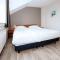 Villa in Maaspark with Lake Views & Sauna