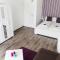 Bright 2BR&AC apt at Astoria