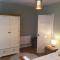 Tynant House- Cosy 3 bed house- Near City Centre and FREE parking
