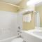 Super 8 by Wyndham Indianapolis/NE/Castleton Area