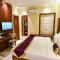 Aura hotel
