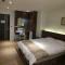 Happy Hostel
