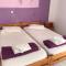 Tholos Rooms