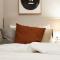 DestinationBCN - Universitat Rooms