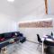 2 Nights Apartments - great location, right next to Main Rail and Bus Station, 10 min to Main Square by foot