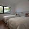 Spacious luxury holiday apartment with a great view, Funchal, free wifi and parking