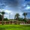Nassau Holiday Motel