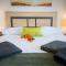 Holidays2Torremolinos Apartamento de 3 dormitorios con terraza y piscina comunitaria
