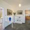 Larnaca Sunshore Beachfront Suite - Oroklini