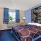 Super 8 by Wyndham Adrian Super 8 by Wyndham Adrian
