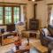 1 Bedroom Stunning Home In Guern