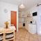 Foto: Two-Bedroom Apartment in Jelsa 2/26