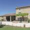 Cozy Home In Pernes Les Fontaines