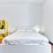GuestHost - Porta Nuova Shiny Studio Flats