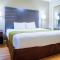 Days Inn & Suites by Wyndham Athens - Athens