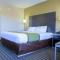 Days Inn & Suites by Wyndham Athens - Athens