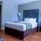 Days Inn & Suites by Wyndham Athens - Athens