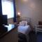 Tremains Guest House - Bridgend