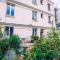 MONTMARTRE ROMANTIC, Bed & Breakfast - Paris