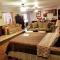 Charming Downstairs Unit - Oakhurst