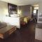 Super 8 by Wyndham Universal City - Universal City