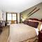 Zephyr Mountain Lodge