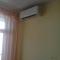 Orange Guest Rooms