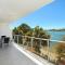 Foto: Serenity Waters 6 - Pristine 2 BDRM Apt with Water Views 17/19