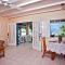 Villa Beach Cottages