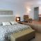 Lake Buenavista Apart Hotel & Suites