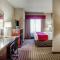 Portland Inn & Suites