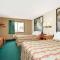 Super 8 by Wyndham Rogers Minnesota