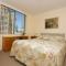 Foto: Beachpoint, Unit 401, 28 North Street 8/11