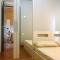 Apartment The Suites Metro by Yudis