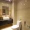 R7 Hotel