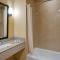 Best Western Plus Fort Worth Forest Hill Inn & Suites - Fort Worth