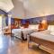Family Suite @ Mahogany Hall