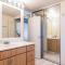 Waikiki Shore 305 (beachfront/balcony)