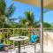 Waikiki Shore 305 (beachfront/balcony)