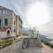 Apartments with parking space Brela, Makarska - 11552